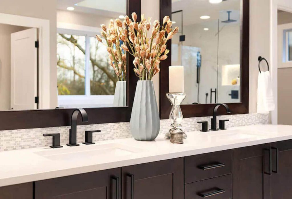 Manta Quartz bathroom vanity with refined quartz countertop and elegant marble-inspired finish